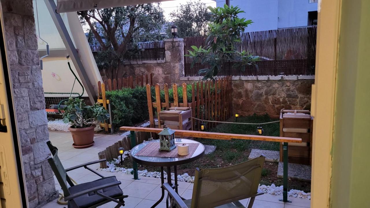 M&M Airport Stop Garden Apartment Spata  Exterior photo
