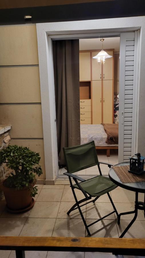 M&M Airport Stop Garden Apartment Spata  Exterior photo