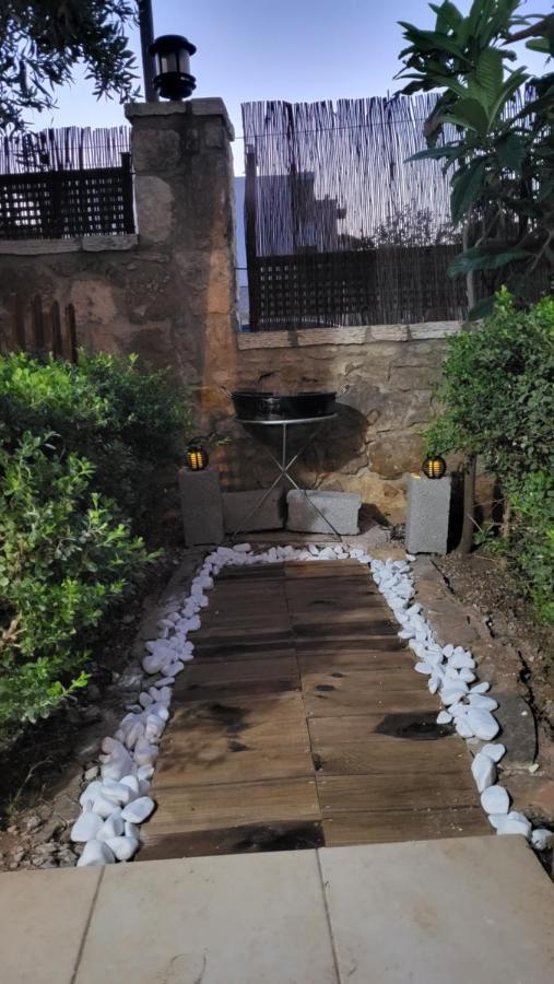 M&M Airport Stop Garden Apartment Spata  Exterior photo