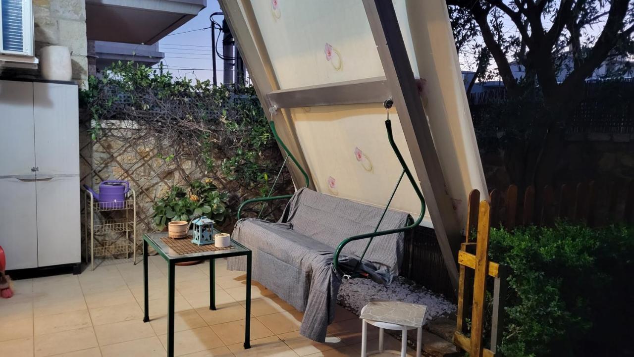 M&M Airport Stop Garden Apartment Spata  Exterior photo
